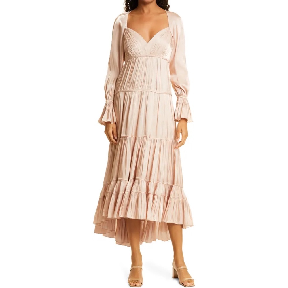 Nina Satin Tiered Long Sleeve Maxi Dress
CINQ À SEPT size 8